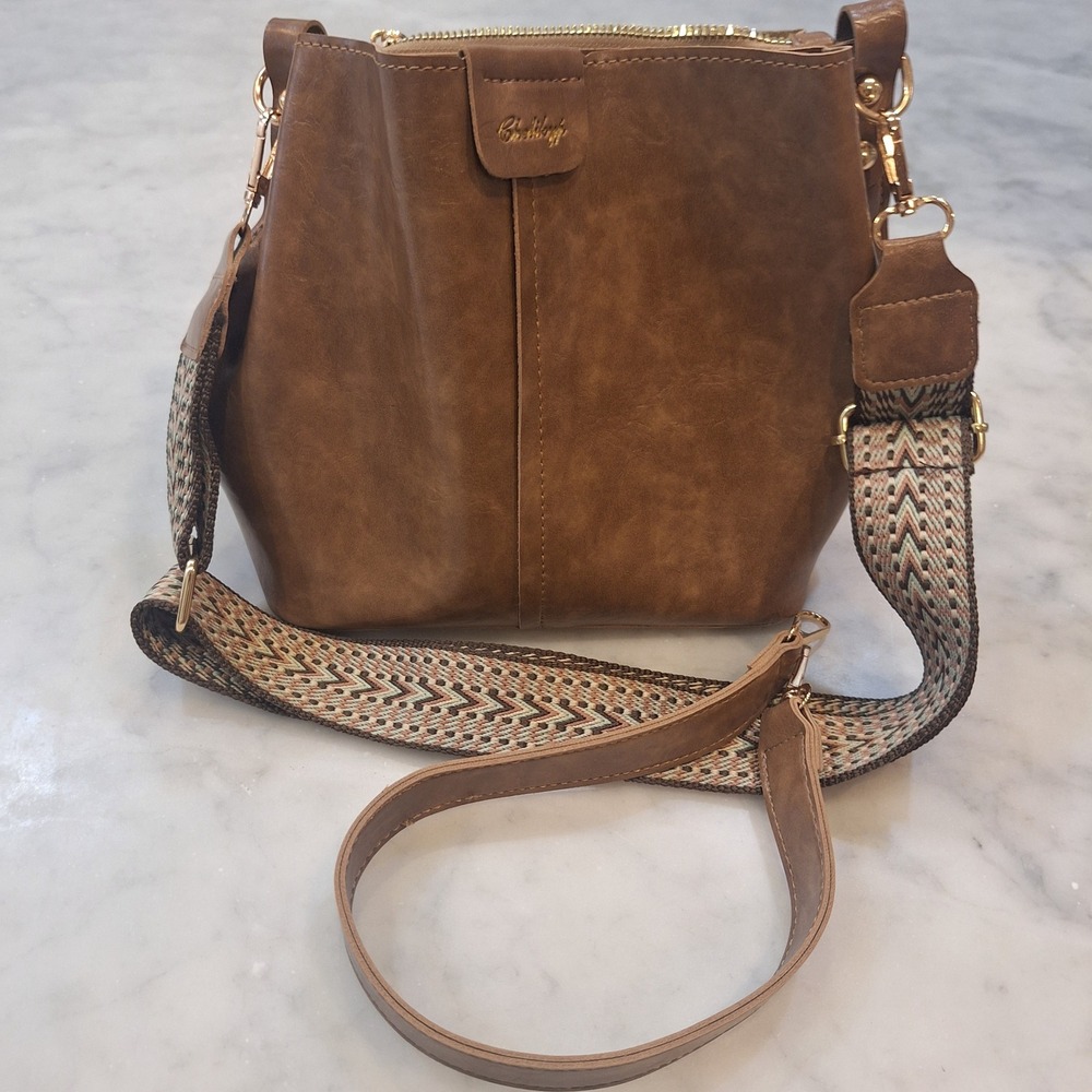 Chelikyr Crossbody Bag Women Small Brown Faux Leather Guitar Strap Bucket Purse
